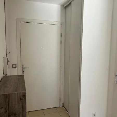 2p Quiet, Tram, Convenient * Nice