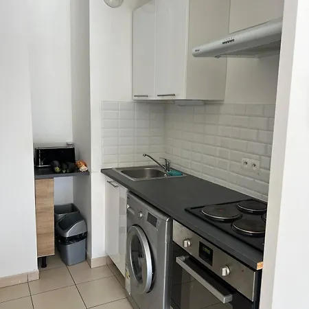 2p Quiet, Tram, Convenient Daire Nice