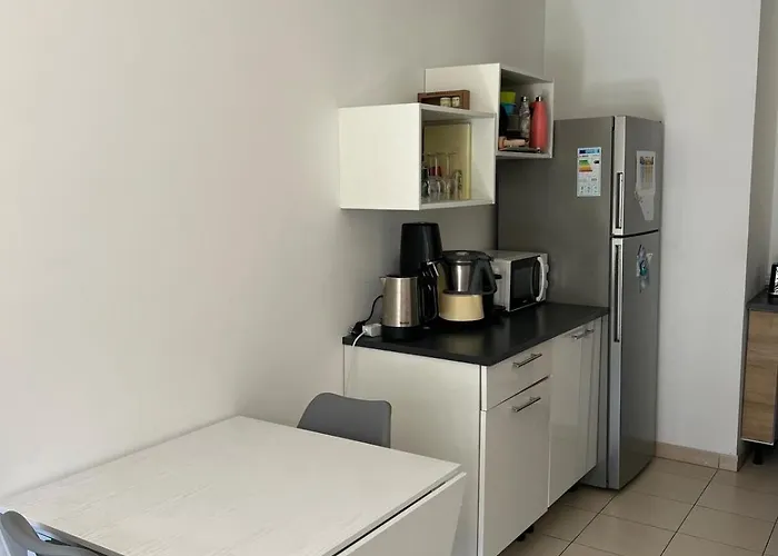 2p Quiet, Tram, Convenient Appartement